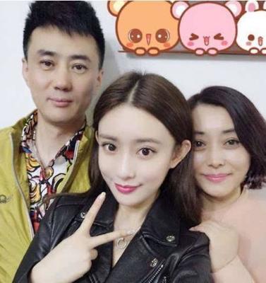 色先生TV_: 黑暗中的光明，难道不值得被发现？